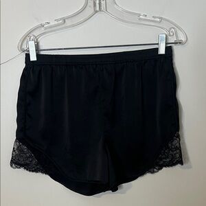 Aritzia Black Lace-Trim Sleep Shorts Wilfred free Lingerie short